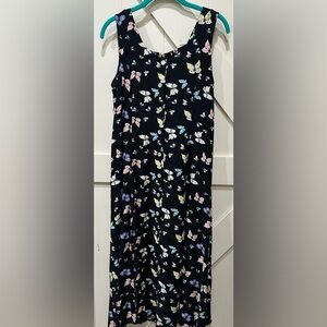 EUC sleeveless dress with smocking in back for added comfort. Size small.